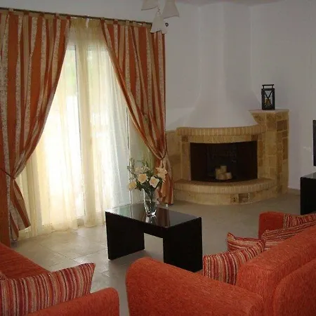 Diamanto Complex 4* Karavomylos