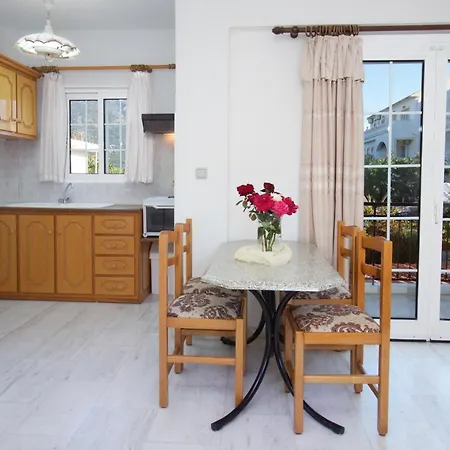 Diamanto Complex 4* Karavomylos