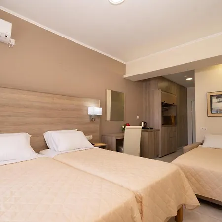 Diamanto Complex Karavomylos