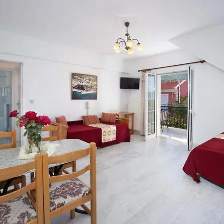 黛尔蒙托复式酒店