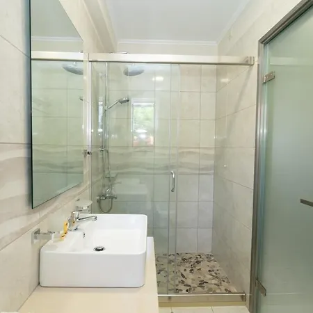 黛尔蒙托复式酒店 4*