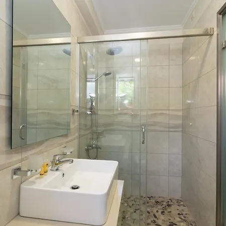 Diamanto Complex 4* Karavomylos