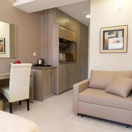 Aparthotel Diamanto Complex Karavomylos